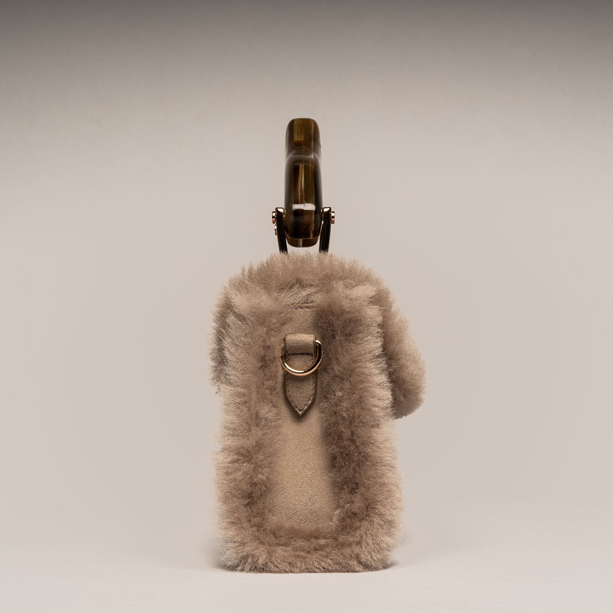 CHIONE TAUPE - Borsa in montone con manico in corno